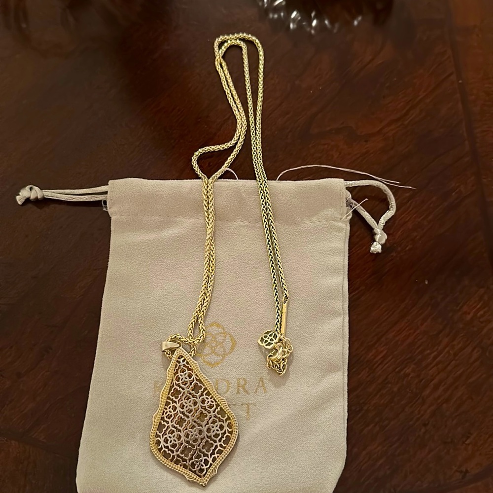 Kendra Scott Necklace